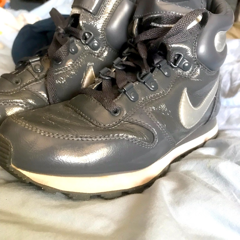 Nike Snow Waffle Shoes